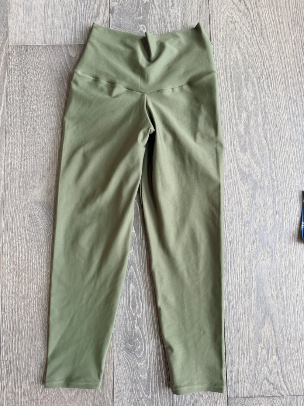 Exotica Olive Green High Waist Butt Scrunch Leggings Size Small